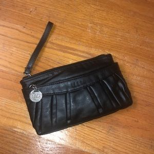 ELLE black wristlet